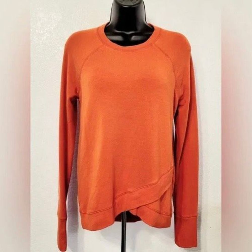 Athleta Womens Sweater Lightweight Orange Workout Long Sleeve Crew Neck size XS